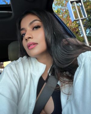 mili kya mili Instagram - Alexa Play Bgmi and boost me to Conqueror 🤪
.
.
See you guys on 29th May
.
.
.
.
.
#explore #explorepage #bgmi #game