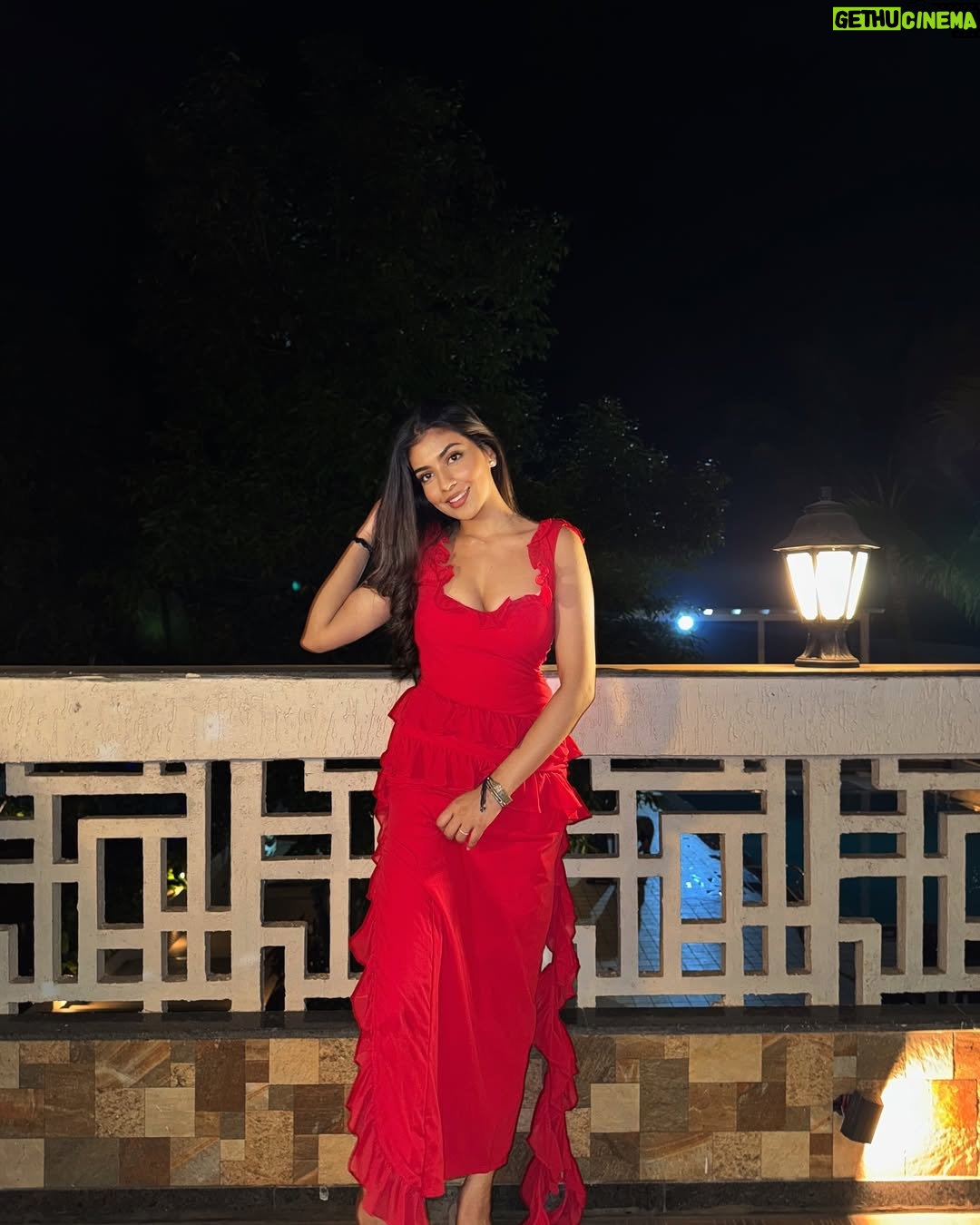 mili kya mili - 84.7K Likes - 💃🏻🥂