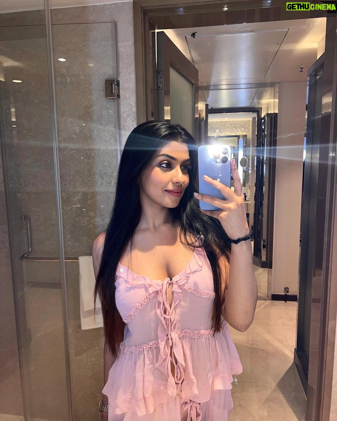 mili kya mili - 87.6K Likes - Living the barbie vibe in S8ul Gaming Festival 🎀🚀