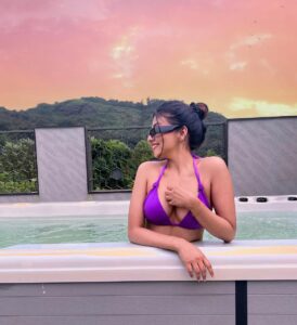 Actress mili kya mili HD Photos and Wallpapers October 2025