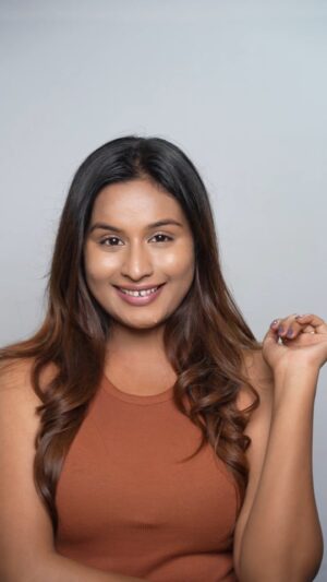 nisha Gupta Instagram - #Ad
 Hey 👋 Are you bored going to salon these days 
I have a solution want a quick facial sitting at home introducing @wowskinscienceindia Ubtan radiant Facial kit all natural & real ingredients like saffron Extract,  sandalwood oil etc best part is you get a rose water free inside thr box ❤️ 
Don't wait just order 😊

#WOWSkinScience #BeWOWNaturally #ubtan#ubtankit#routine #glowroutine #Skincare #skincareroutine #facialkit #facialkits #facialathome#Ad