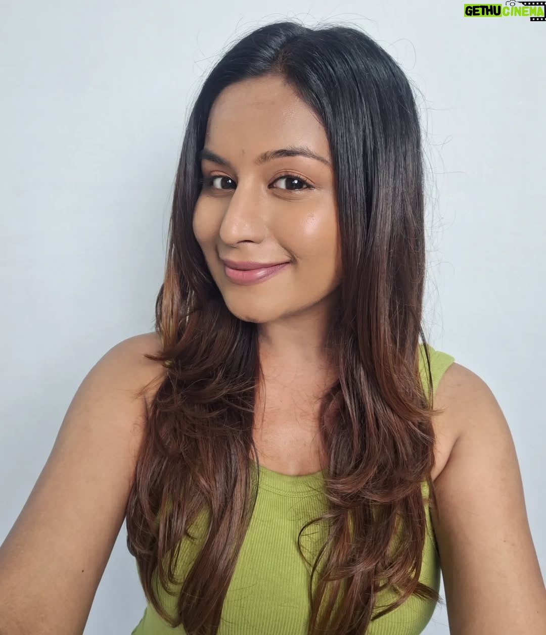 nisha Gupta - 4K Likes - Selfie time 💐

Make up & hair - @fairyndias

#metime#selfiequeen#selfie