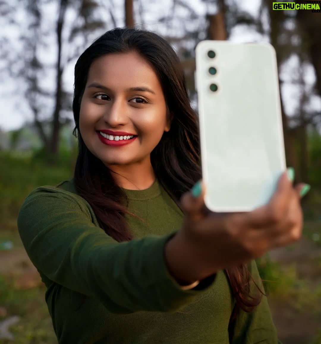 nisha Gupta - 5.8K Likes - Can't take My eyes off from my @samsungindia
S23 FE in love wirh this ❤️ 

#Collaboration
#GalaxyS23FE #EpicStartsHere #Samsung
@samsungindia
