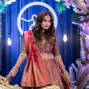 nisha Gupta Instagram - Glimpse of my outfit ✨️
Soon posting more pictures 📸 ❤️
For all asking me about my look here are the details. 
Swipe to see more 

Makeup @fairyndias 
Hair @viksha_nandu 
Location @goldenleafbanquet 
Outfit from a store in bangalore
Bangles panash ordered from @myntra

@weddingsutra @weddingbazaarofficial @bridestodayin

#nishawedsshazad#nishagupta#outfitdetails#dulhan#happyme#bridetobe#bridesofindia#indianbride#wweddingreception