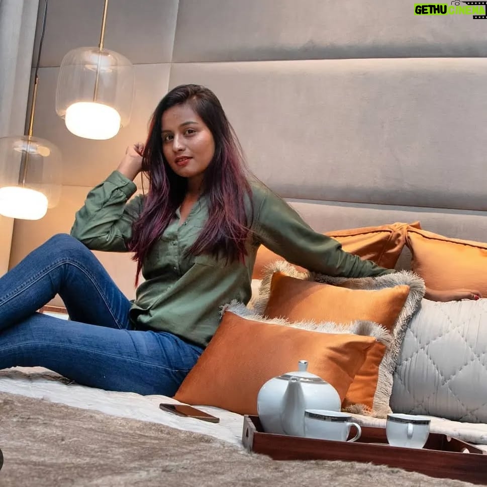 nisha Gupta - 3.6K Likes - Happy Weekend everyone 😊