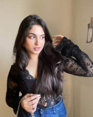 pariii Instagram - i’ll always be your favourite ;) 

outfit from @newme.asia 
🔎 top- 2086544
🔎 jeans - 911981
Use code PARII for 10% off! 🤍

-
-
-
-
-
-
-
-
-
-
-
-
-
-
-
-
-
-
[ outfit inspiration , fashion , going out fit , night out fit , sabrina carpenter ]
#newmegals #beyondtheveil #elitebynewme #outfitinspo #instaoutfit #nightoutfit #goingout #fashion #newmeasia #girlsnight #girlsnightout #outfitideas #outfitoftheday #fyp