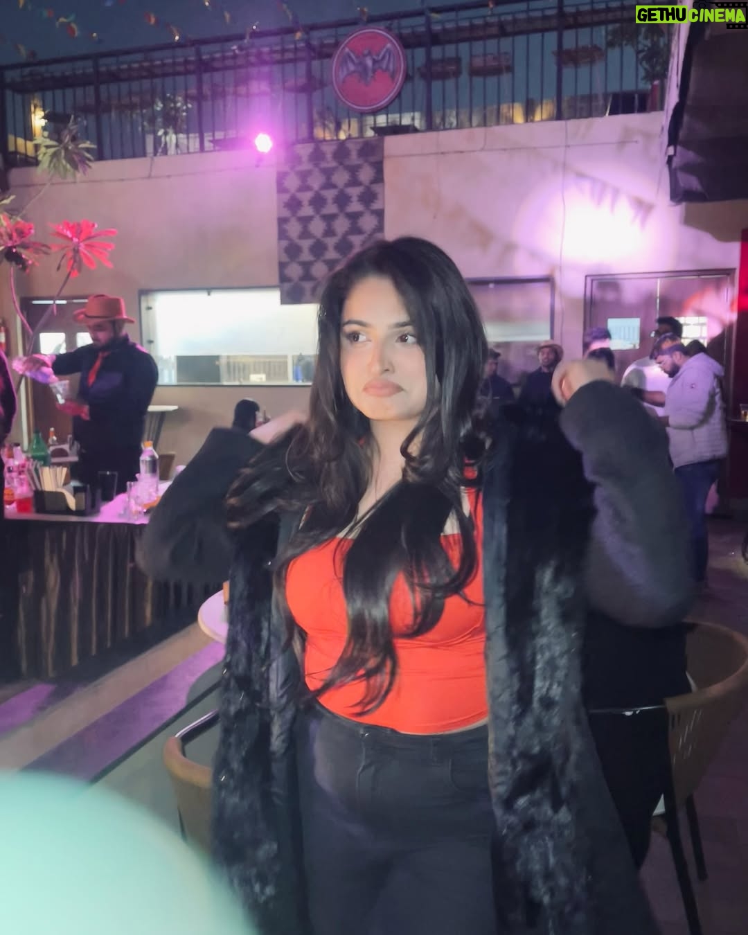 pariii - 6.8K Likes - the first sign of winters and i bring out my fur coats ❄️☃️
📍 @hachagurgaon 

.
.
.
.
.
.
.
.
.
.
.
.
.
.
.
.
#winterwear #christmasiscoming #coats #winterfashion #winteroutfit #outfitinspiration #outfitinspo #fashion #explore #fyp