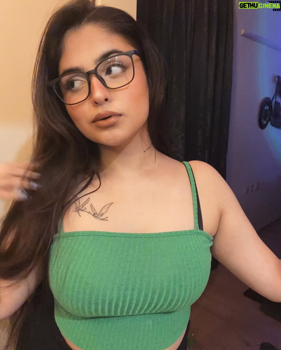 pariii - 5.4K Likes - even if i’m not here to stay 
i still want your heart for takeaway 🥡❤️‍🩹🥢

-
-
-
-
-
-
-
-
-
-
-
-
-
-

#instagram #instagood #instadaily #instafashion #instafashion #newpost #outfits #outfitinspiration #newtattoo #fairyaesthetic #haircareroutine