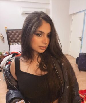 pariii Instagram - “mar jao” but like, romantically 👺❤️🔥
-
-
-
-
-
-
-
#outfits #winterfashion #newpost #instagram #instafashion #instamood #instamood #explorepage #discover #outfitoftheday #captions #funny