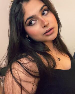 pariii Instagram - if i can’t have you, no one should 💋
i just can’t stop obsessing over these beautiful pieces from @senorita.bijouterie
Señorita is a Jaipur based brand manufacturing sterling silver jewelry using semiprecious stones . Check out their collection. Promise you won’t get disappointed:)
Wearing :
-Thick Essential Ring from the Classic Collection by Señorita
-Glass Smoky pendant by Señorita
Use Code “SEÑORITAPARI5” for 5% off on your order
#ad #jewellery #sza #killbill #collaborationindia #fashion #fashionstyle #fashionblogger #ootd #accessories #smallbusiness #indianbusiness