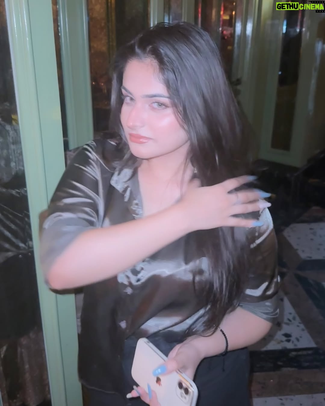 pariii - 5.3K Likes - disclaimer : the 4th pic is a jump scare 👻
idk why i look like that there it was j too funny to not post hehe 
-
-
-
-
-
-
-
-
-
-
-
[ delhi places , food , night out , dinner , date , fashion , outfits inspiration]
#outfit #outfitoftheday #outfitinspiration #nightout #dinneroutfit #delhiplaces #delhinightlife #goodfood #foodstagram #explore #explorepage #fashion #trending