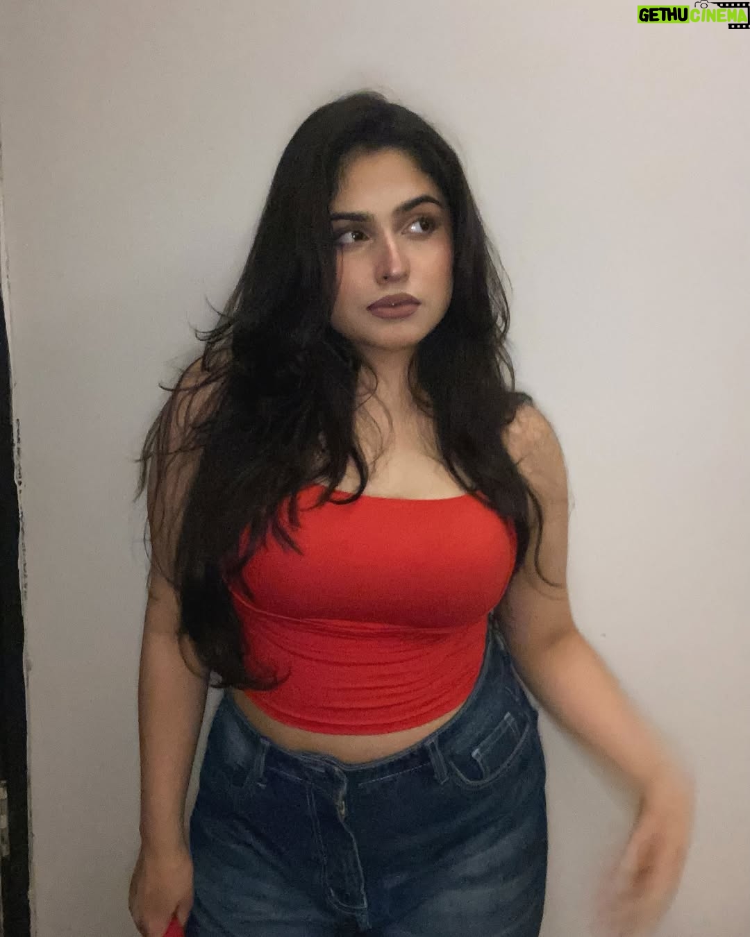 pariii - 9.1K Likes - 🍄💋🍒

wearing @newme.asia 

-
-
-
-
-
-
-
-
-
-
-
-
-
-
-
-
#fashion #outfit #outfitinspo #outfitinspiration #trends #trendingsongs #punjabisongs  #trendingaudio #style 
 [ outfit inspiration , fashion , tomboy aesthetic, red , punjabi song , trending song ]