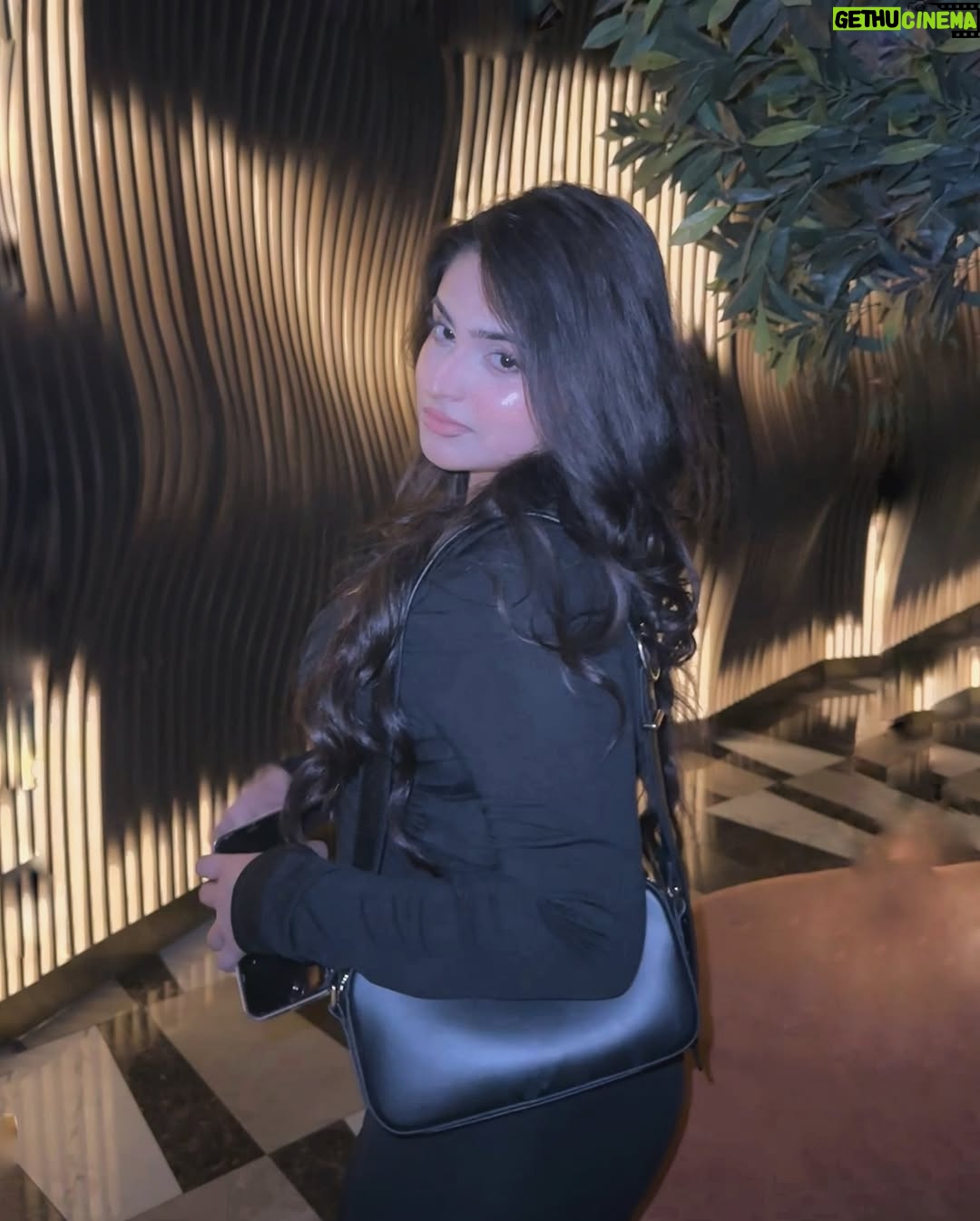 pariii - 14K Likes - if doll-face was a person 💋

the last picture 😭😭

-
-
-
-
-
-
-
-
-
-
-
-
[ outfit , outfit inspiration , night out , date night , delhi restaurants , places , explore , fashion , nightlife , food ]
#fashion #fashionstyle #outfitinspiration #outfitofthedaybabe #outfitofthenight #outfitinspo #instaoutfit #cafes #nightlife #food #explore #explorepage