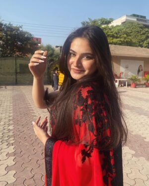 pariii Instagram - “tumhe jo maine dekha, tumhe jo maine jaana…”
𝔽𝕒𝕣𝕖𝕨𝕖𝕝𝕝 ‘𝟚𝟚 ✨