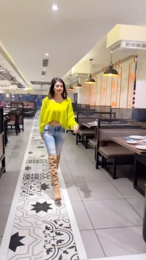 pikkachu girl Instagram - Tumne Mohabbat Karni Hai
Humne Mohabbat Ki Hai…💜
.
.
.
.
.
.
.
.
.
.
.
@pikkachu_girl
#reels #trendingreels #trending #for #foryou #love #pathan #reelitfeelit #viral @hiddengirl240