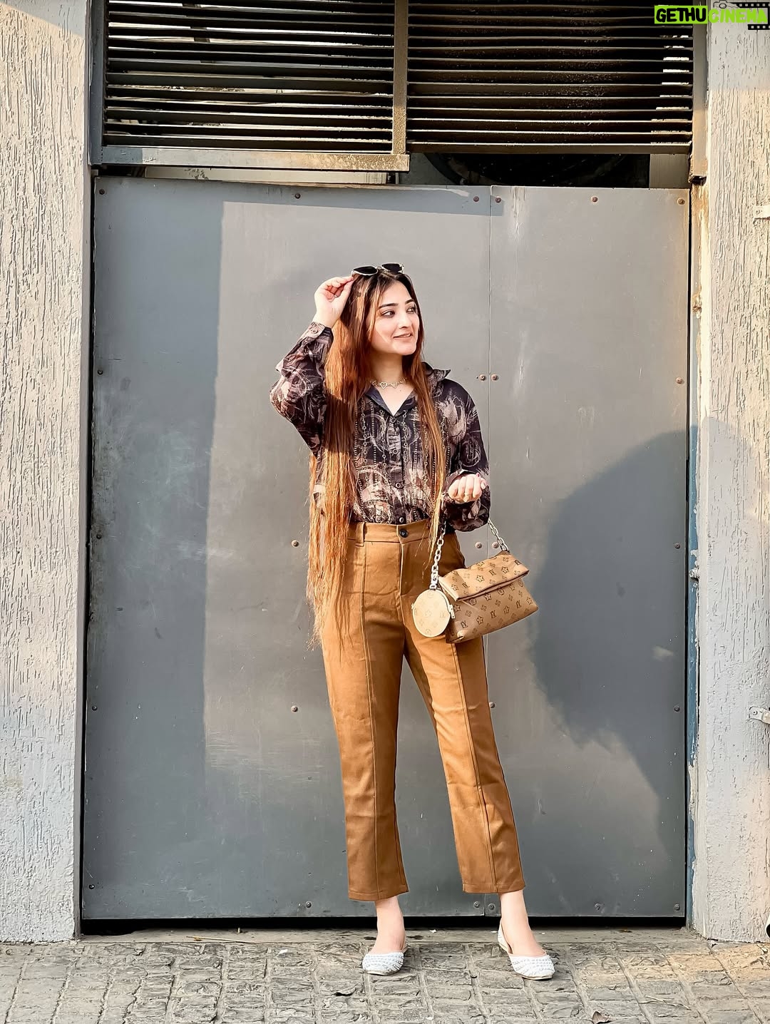rucha Trivedi - 3 Likes - She different 🤎