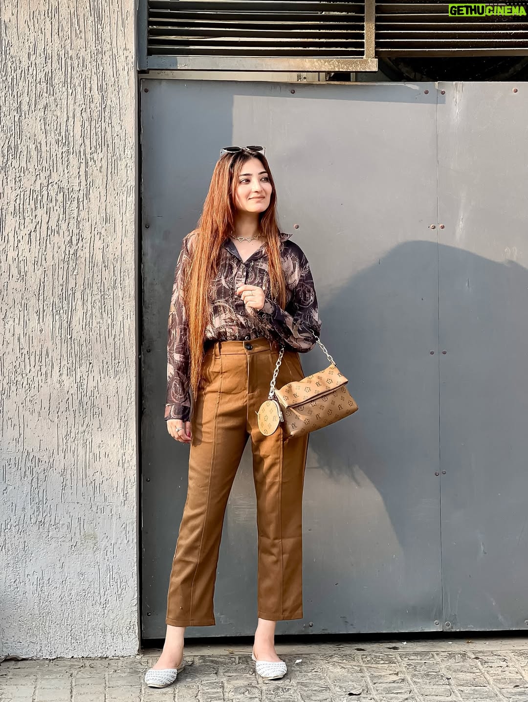 rucha Trivedi - 3 Likes - She different 🤎