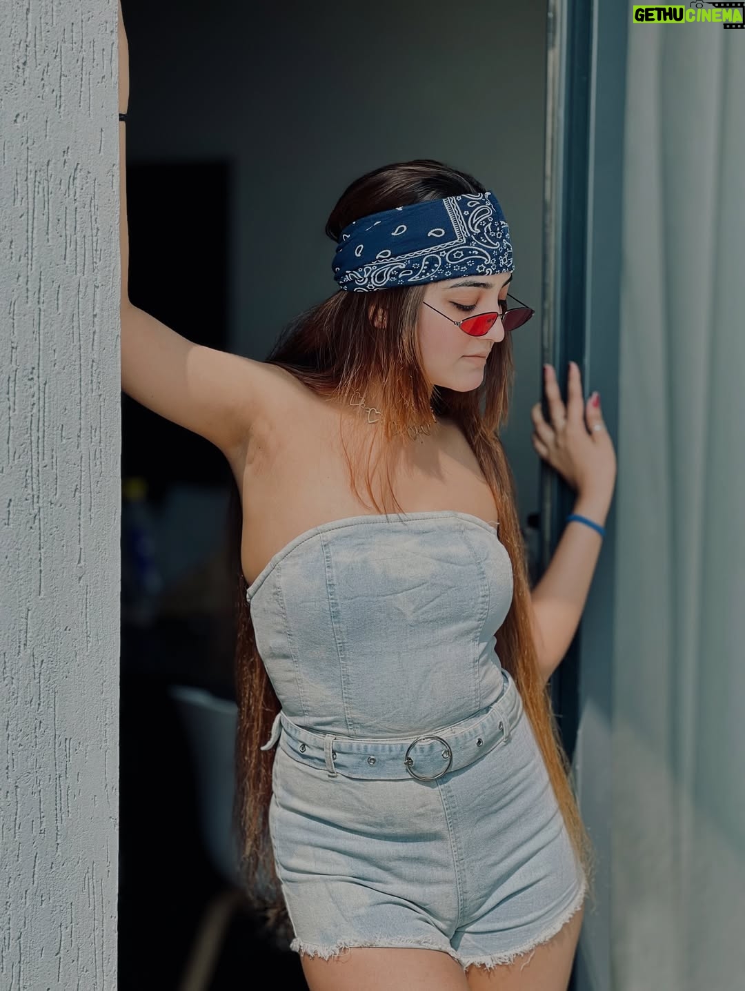 rucha Trivedi - 3 Likes - No caption needed ( coz I don’t have one )🤓
