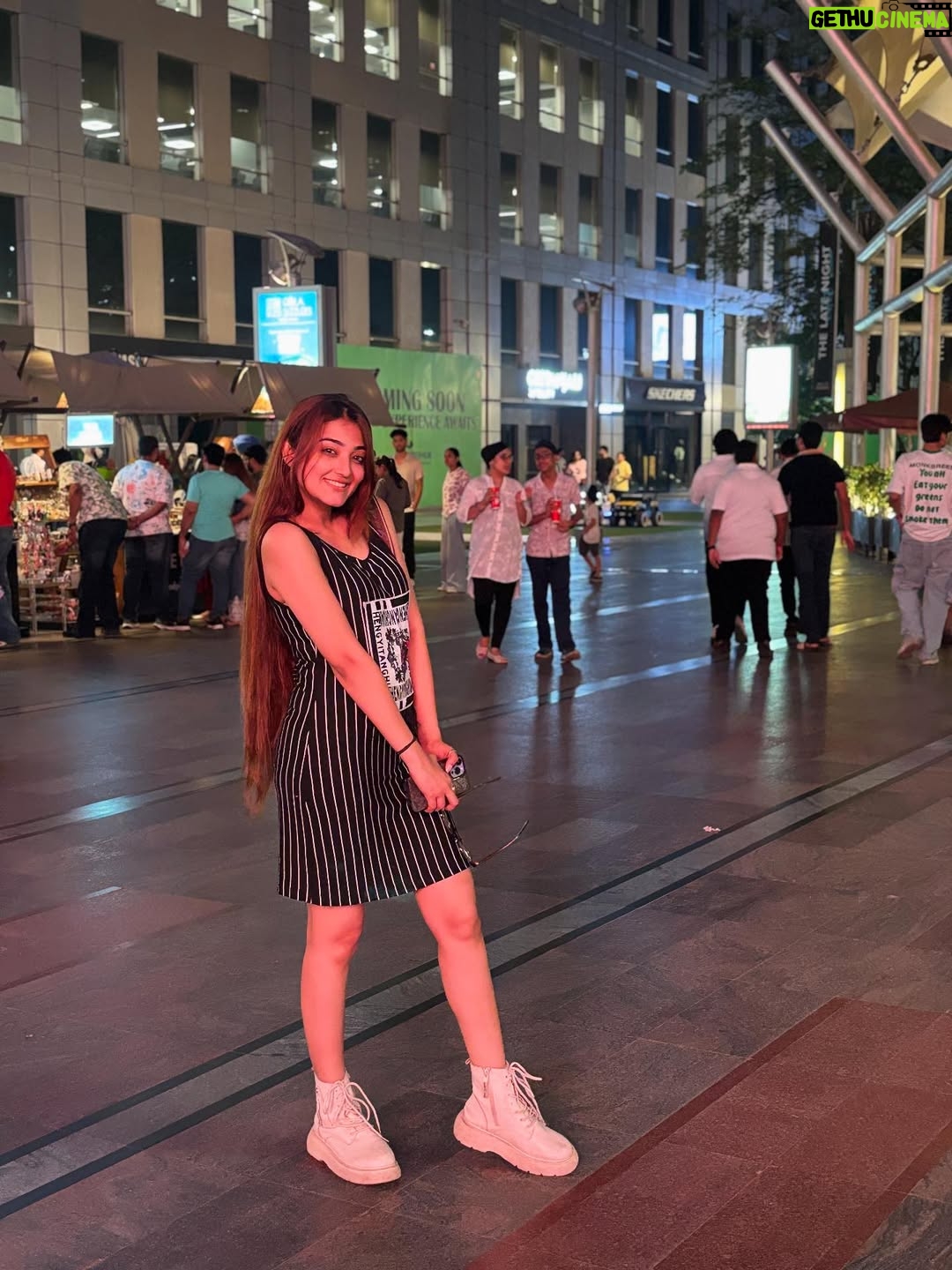 rucha Trivedi - 3 Likes - Keeping it RAW😉🧿