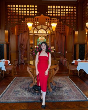 sheenam rajta Instagram - 💃
.
.
.
.
.
.
.
#reddress#zara#bodycondress