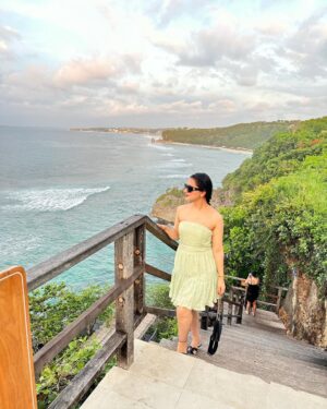 sheenam rajta Instagram - Paradise found 🏝️
.
.
.
.
.
.
.
.
.

#travelphotography#balilife#indonesia_photography#beach#island#influencer#travelblogger