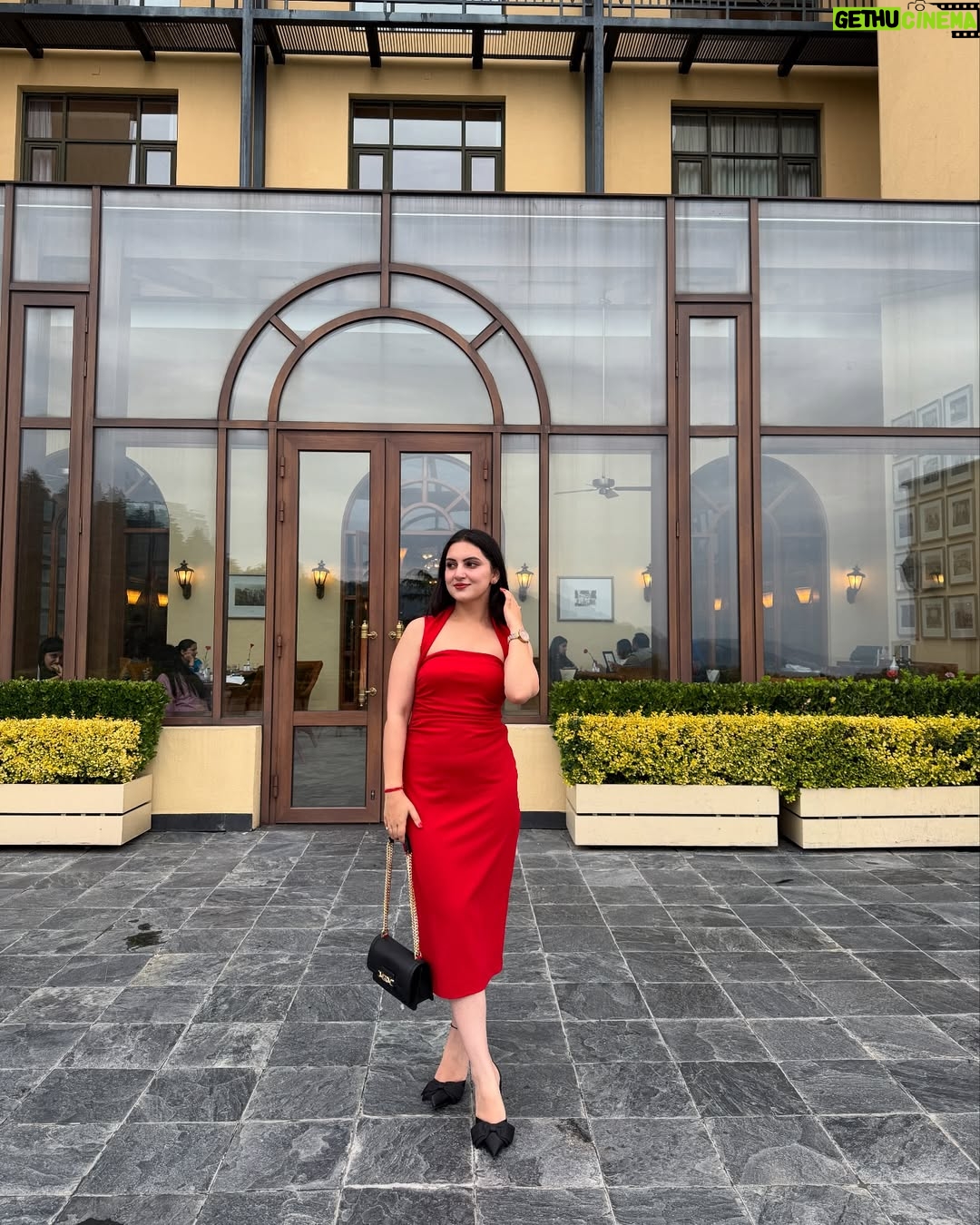 sheenam rajta - 1.6K Likes - 🌶️💫
.
.
.
.
.
.
.
.
#birthday#birthdaycakes#reddress#oberoi#wildflowerhall#birthdaypartyfun
