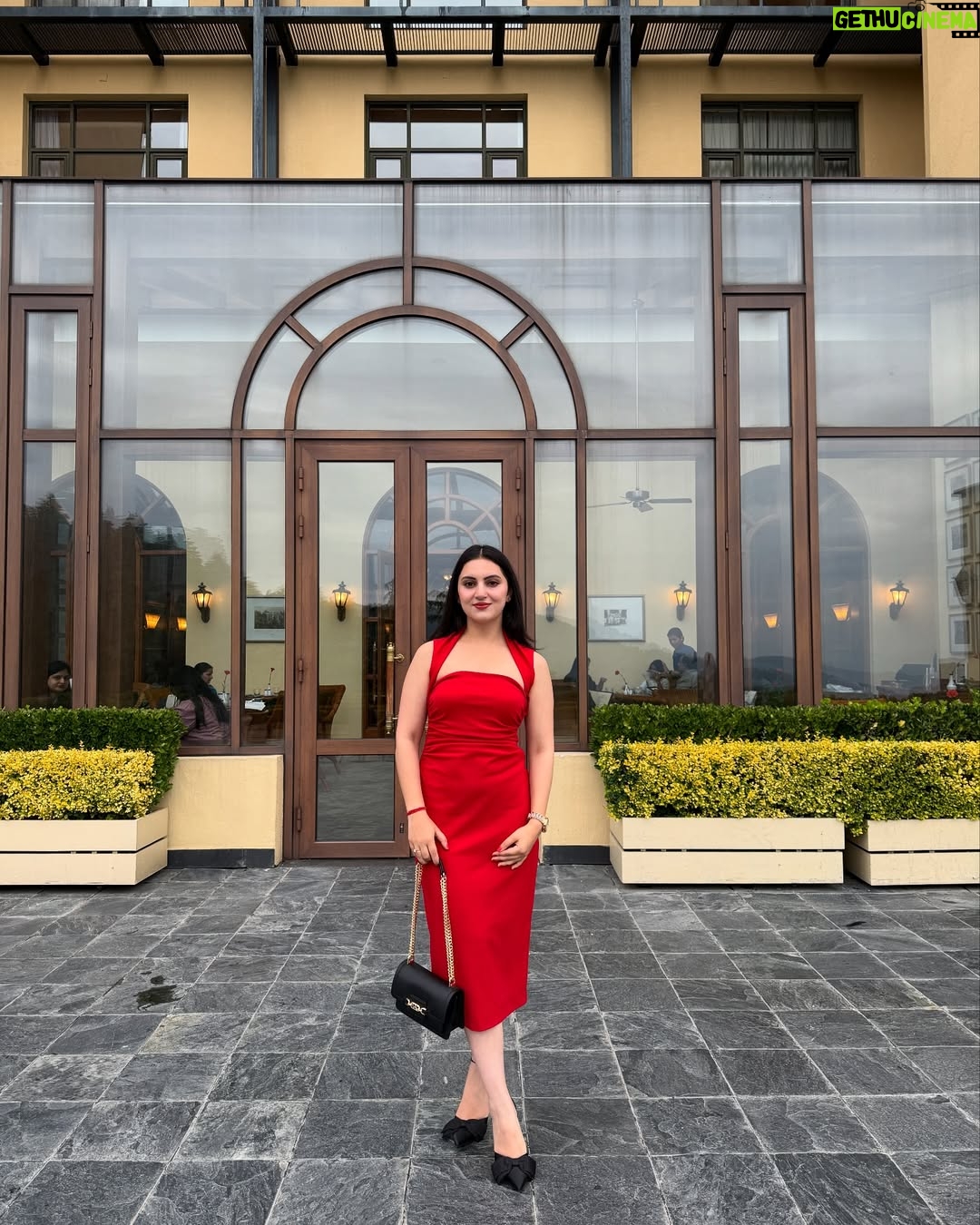 sheenam rajta - 1.6K Likes - 🌶️💫
.
.
.
.
.
.
.
.
#birthday#birthdaycakes#reddress#oberoi#wildflowerhall#birthdaypartyfun