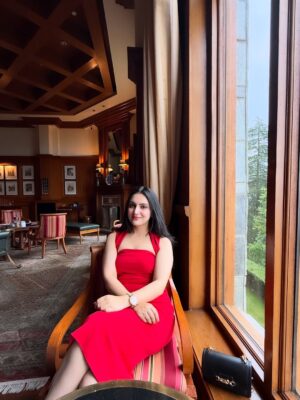 sheenam rajta Instagram - Bury me in this dress 💃🤌✨
.
.
.
.
.
.
#reddress#zara#bodycon#influencer#shimla#wildflower