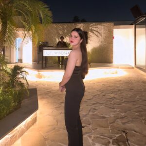 sheenam rajta Instagram - Soul too pretty to deal with ugly energy 🖤 
.
.
.
.
.
.

#ootdfashion#ootdinspiration#fashionblogger#influencer#pastelcolors#summerfashion#summervibes#picoftheday#instadailyphoto#zaradress#zarajeans#zaracroptop#urbanic#dress#winter#coordset