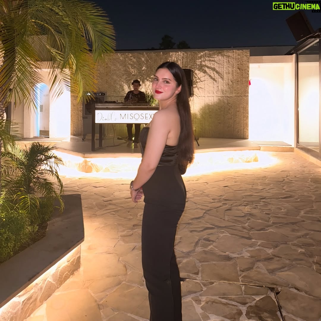 sheenam rajta - 2.7K Likes - Soul too pretty to deal with ugly energy 🖤 
.
.
.
.
.
.

#ootdfashion#ootdinspiration#fashionblogger#influencer#pastelcolors#summerfashion#summervibes#picoftheday#instadailyphoto#zaradress#zarajeans#zaracroptop#urbanic#dress#winter#coordset