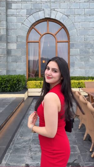 sheenam rajta Instagram - PoV:  When your haircut makes you feel like a whole new person 🥀✨
.
.
.
.
.
.

#ootdfashion#ootdinspiration#fashionblogger#influencer#pastelcolors#summerfashion#summervibes#picoftheday#instadailyphoto#zaradress#zarajeans#zaracroptop#urbanic#dress#winter#coordset#reddresses