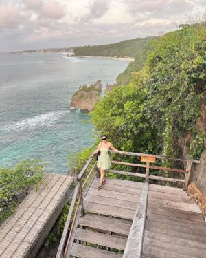 sheenam rajta Instagram - Paradise found 🏝️
.
.
.
.
.
.
.
.
.

#travelphotography#balilife#indonesia_photography#beach#island#influencer#travelblogger