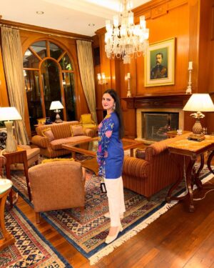 sheenam rajta Instagram - Endlessly blessed and forever grateful✨💫
.
.
.
.
.
.
.

#houseofkari#indianwear#coordset#ethnicwear