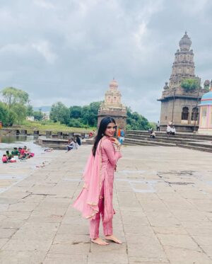 shraddha Gangadhar Pawar Instagram - काळूबाईच्या नावानं चांगभलं.🙏🏻🌼
.
.
.
.
.
.
.
.
.
.
.
.
.
.
.
.
.
.
.
.
.
.
.
.
.
.
.
.
#shraddhapawar #mandardevikalubai #instagood #instagram #instadaily #explorar #explore #viralpost #viral