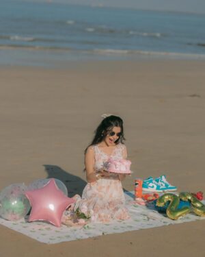 shraddha Gangadhar Pawar Instagram - Cheers to 23 🥂🧁🎈🎁
Birthday, Birthday girl, Birthday Shoot, Pinterest
#birthday #birthdaygirl #birthdaycake #foryou #foryoupage #instagood #instagaming #pictureoftheday #pictures #picoftheday #instalike #birthdayparty #cake #pinterest #birthdayshoot #viral