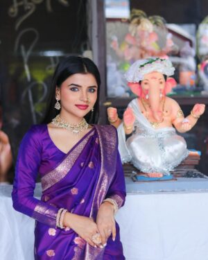 shraddha Gangadhar Pawar Instagram - बाप्पा आले❤️🥹
.
.
.
.
Pictures- @_abhi__photography___ 📸
Murti Kalakar - @atharv_art_hamarapur 🔥
.
.
.
.
.
.
.
.
.
#ganpatibappa #bappa #shraddhapawar #ganpati #bappa #aagman #jayshreemahakal #mahakal #photoshoot #photography #viral #pictures #trending #10million