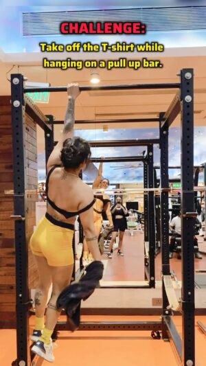 shweta mehta Instagram - #tsmchallenge Take off the T-Shirt while hanging on pullup bar! ☺️💪
Do this challenge, post it, tag me and i shall send goodies to you. 😀
📍 @oneabove_fitness 
#TheShwetaMehta #challenge #fitnessmotivation #gymmotivation #tsmhealth #pullups #grip