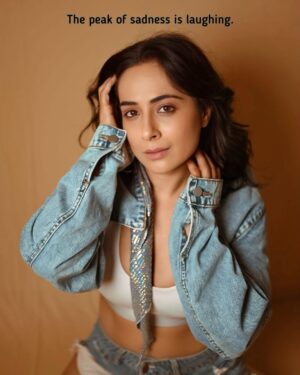 shweta mehta Instagram - PEAK: Things are different at The Peak.
💄 @makeoversbyaayushi_ 
#TheShwetaMehta #mentalhealth #photography #emotions #expressions #lifelessons 
[Life lessons, motivational, mental health, awareness, photography]