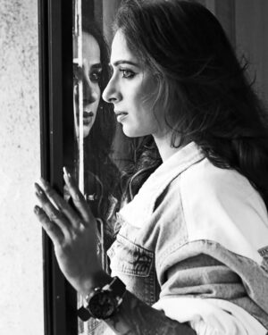 shweta mehta Instagram - Portrait session /w @theshwetamehta
Agency @toabhentertainment
Makeup @harshda_mua 
Hair @itsme_arfee 
Stylist @_triza1403 
Team @amtarunkumar_ @dushant_777
Studio @portfolio_mumbai