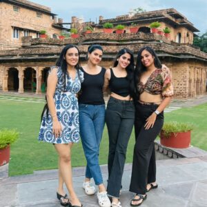 sneha singh Instagram - Embrace the beauty within ✨️
A beautiful day with beautiful people 💕
PC- @kritikaaaaaaaaaaaaa
@singh_neha_surgeon @priyankhahahaha
#myfamily❤️ #friendsforever❤️ #kota #rajasthan #happyme❤️ #fitlife #sukoon❤️