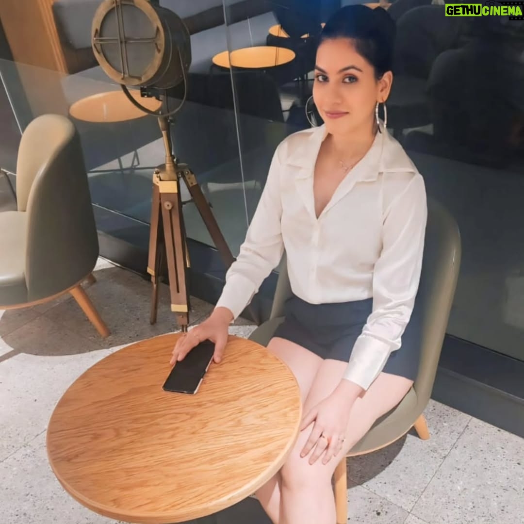 sneha singh - 20.4K Likes - #funvibesss😃😜❤😍😘 #good food good mood🥮