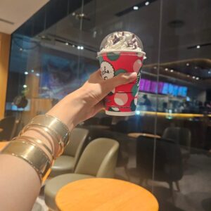 sneha singh Instagram - #funvibesss😃😜❤😍😘 #good food good mood🥮