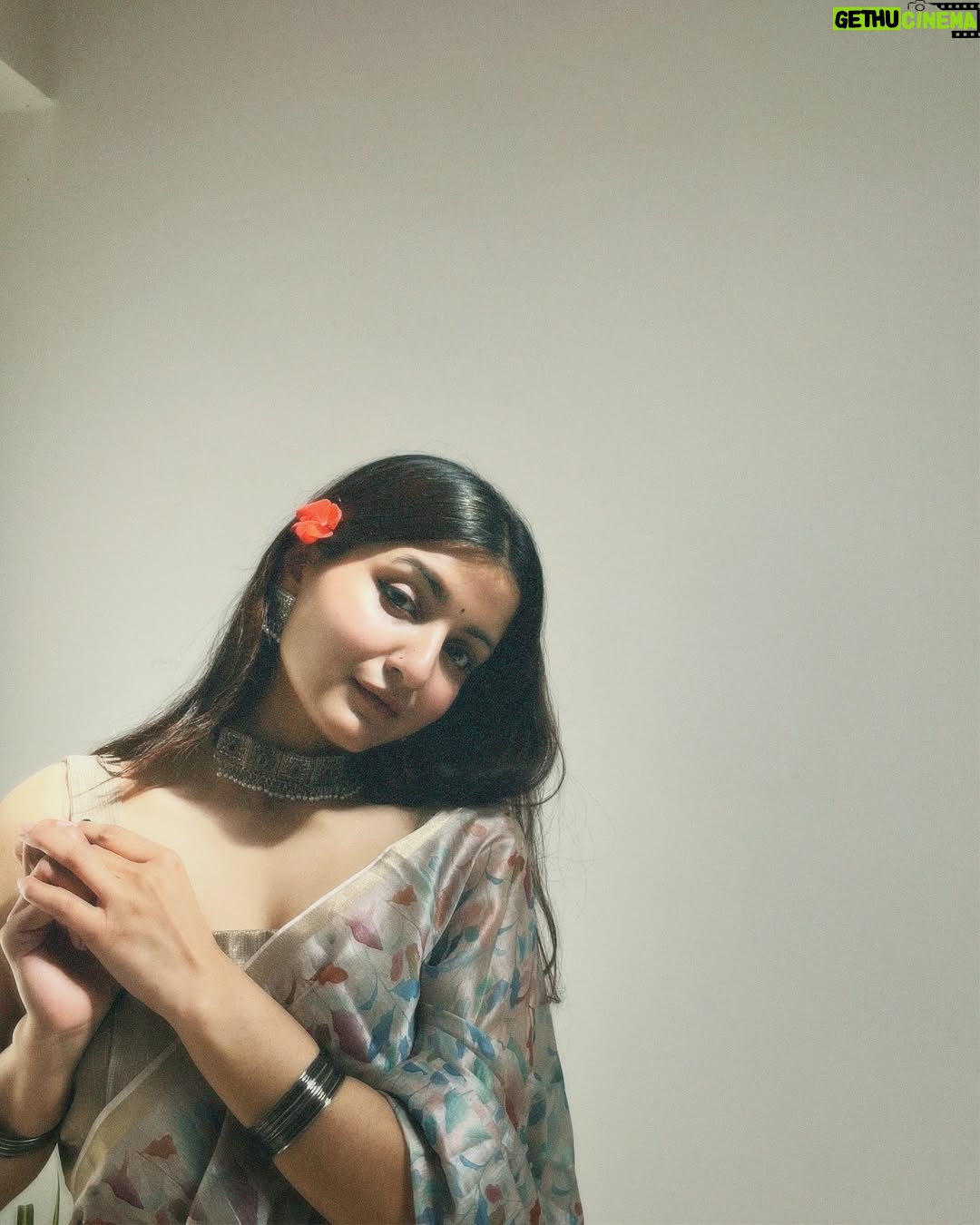 superva sharma - 9.8K Likes - 🪞🦢✨
.
.
.
#explore #explorepage #instagood #love #instagram #fyp #foryou