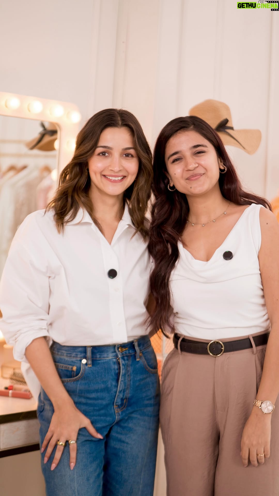 vishakha pandey - 22.1K Likes - Radha and I on the dance floor.. Radha likes the skin tint and now I like it too!!! 🥰🥰
Hahaha itni khushiiii..🙈
From watching Alia Bhatt on screen to being alongside her and also getting makeup tips from her.. pinch me!! ✨✨
Grateful to create magic with L’Oréal Paris.. it was all worth it ❤

#vishakhapandey #aliabhatt #Ad #InfallibleInMyTint #TintedSerum #SkinTint #LOrealParisIndia #LOrealParis @lorealparis