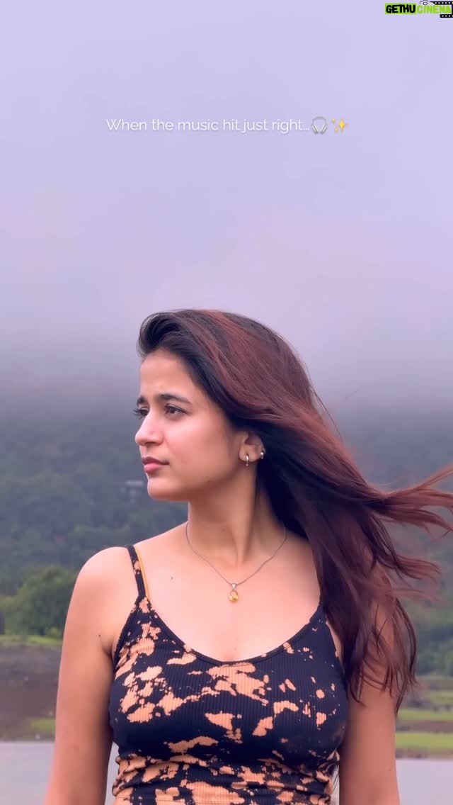 vishakha pandey - 36.3K Likes - Just me escaping responsibilities—one beat at a time!🤌🏻🎧✨
.
.
.
#vishakhapandey #trendingreels #sahiba #relatable #ootd #actor #fashion #nature #lonavala