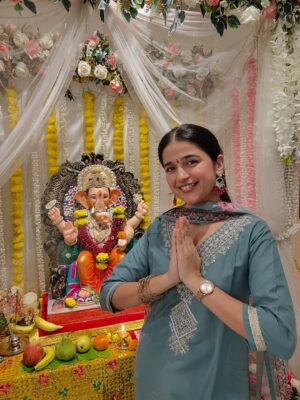 vishakha pandey Instagram - Call it my Ganpati OOTD series.💛
.
Outfit 1 : @myntra
Outfit 2 : Gifted by a friend
Outfit 3 & 7 : Chickenkaari Kirti from Lucknow local market.
Outfit 4 & 6 : Mumma’s Saree
Outfit 5 : @noor.e.kashmir
Outfit 8 : Dress from Goa’s local market paired with dupatta
Outfit 9 : Kurti bought from Sarojini and jeans is from @myzudio
Outfit 10 : @gulabi_dori
.
#vishakhapandey #lookbook #ootd #indian #indianoutfit #lookinspiration #ganpati #fashion #traditonal #traditions