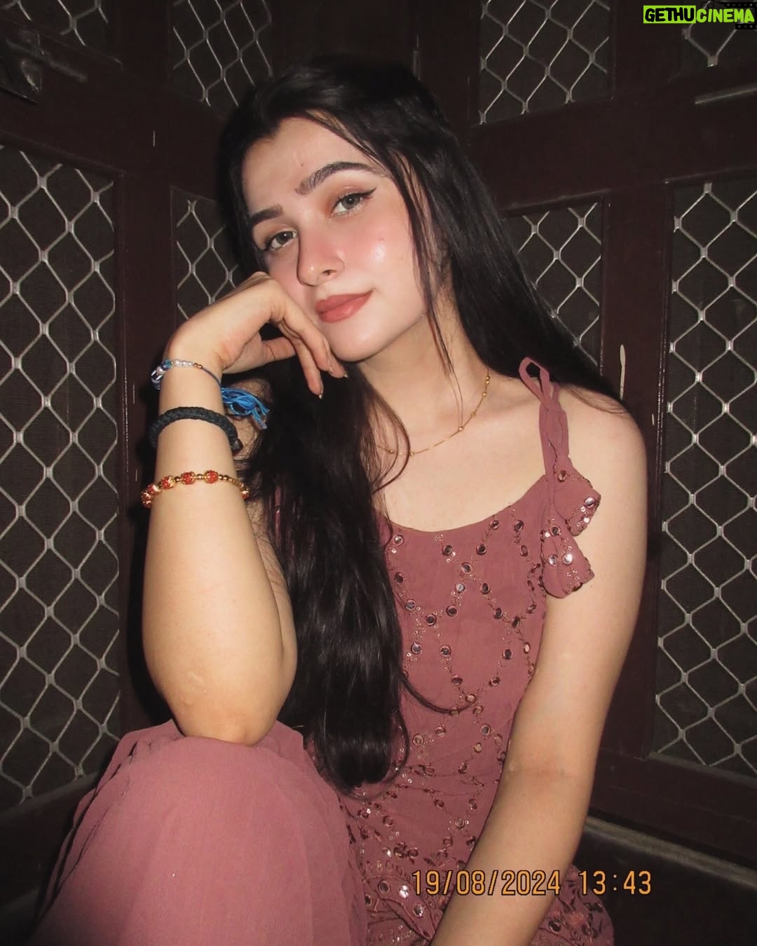 whos himaa - 213.8K Likes - बंद आँखें करूँ, दिन को रातें करूँ🤎