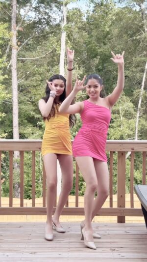 Aadupedia Instagram - We are Back 💖💛
#mamushi #anwitaaadya #anwitasundaram #aadupedia #trendingreels #viral #explore #instagram