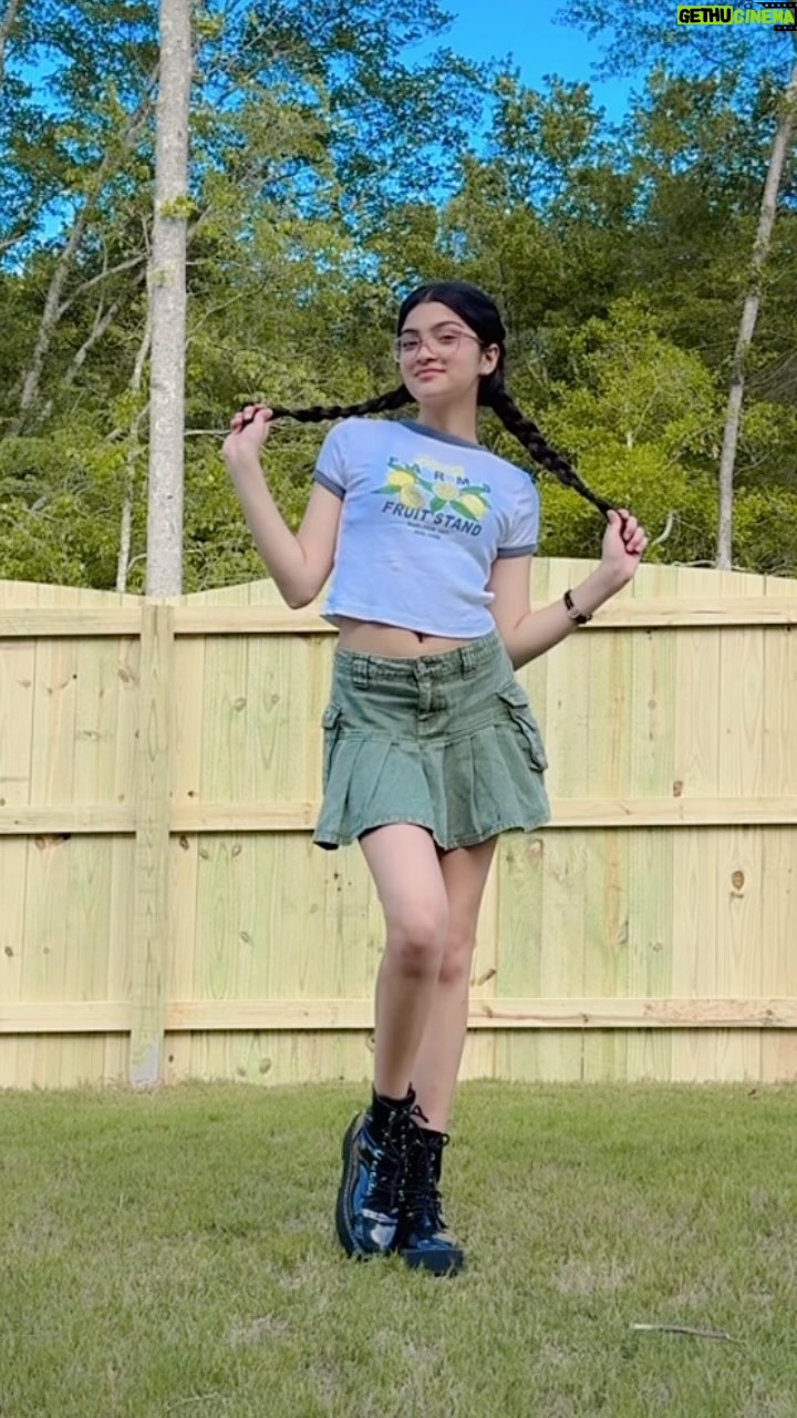 Aadupedia - 3.1K Likes - On trend 😋💚

-
#aadupedia #reelsinstagram #trending #trendingreels #instagood #instagram #explore #explorepage #dance #dancereels
