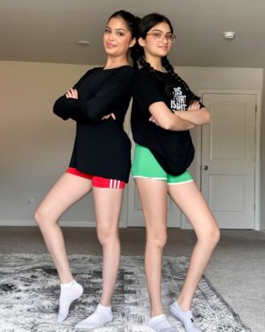 Aadupedia Instagram - Strong Sisters Goals ❤️🧿❤️
Clicked by - @iamashimaarora @ashmaclicks
#sisters #sisterduo #aadupedia #anwitaaadya #anwitasundaram #trending #viral #explore #photooftheday